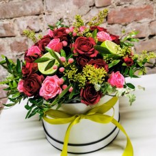 Box with roses Karmen - Large